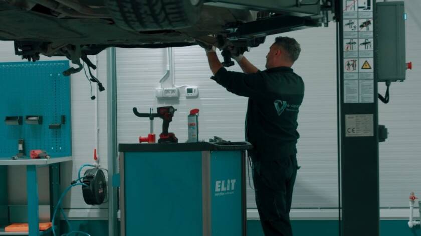 31_ecaseta_atelier_trebuie_blur_numar