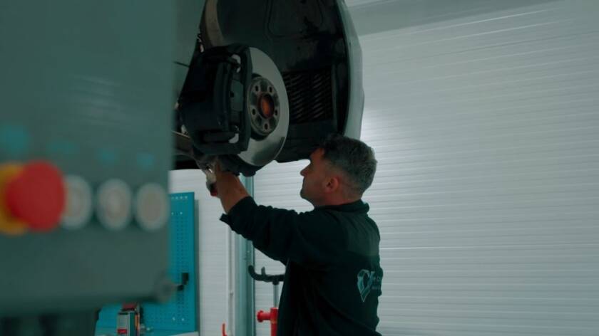 32_ecaseta_atelier_trebuie_blur_numar